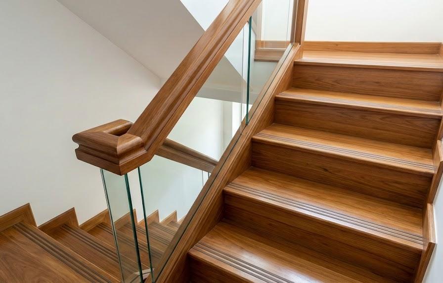 階段の安全対策リフォームの種類と費用相場