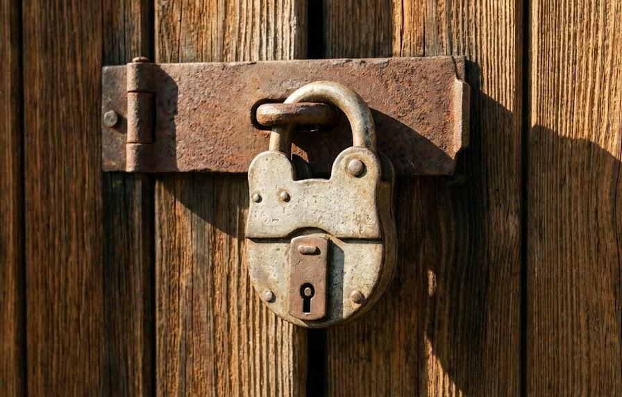 鍵を紛失した時の応急処置と連絡先