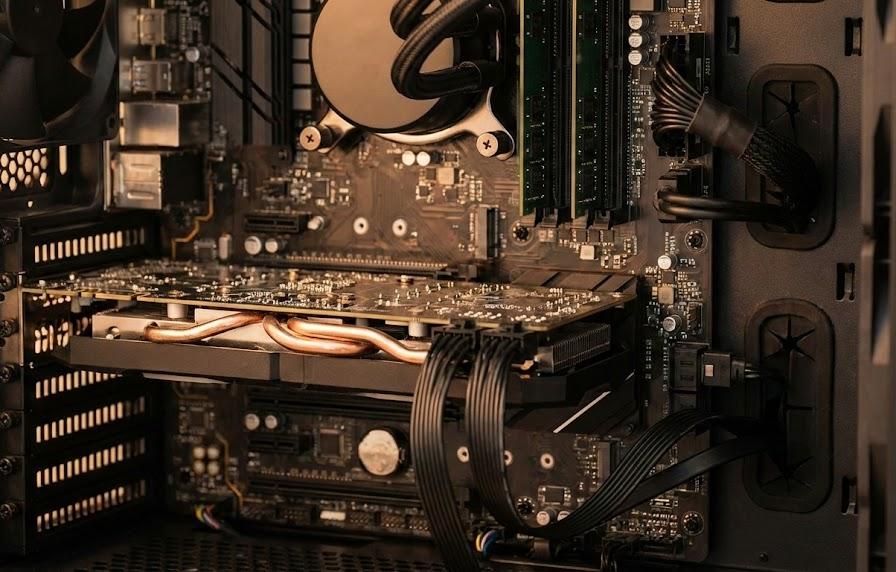 設定やドライバーの不備が原因で発生するトラブルへの対策