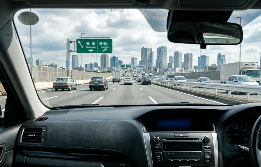 成田空港から品川までの移動時間と渋滞の注意点