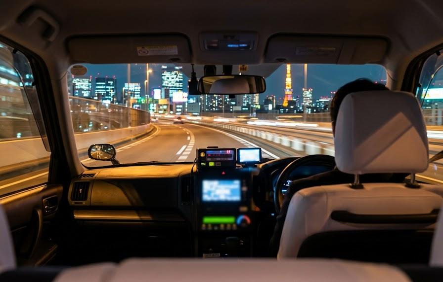 東京駅までの移動にかかる時間と高速道路の利用ルート